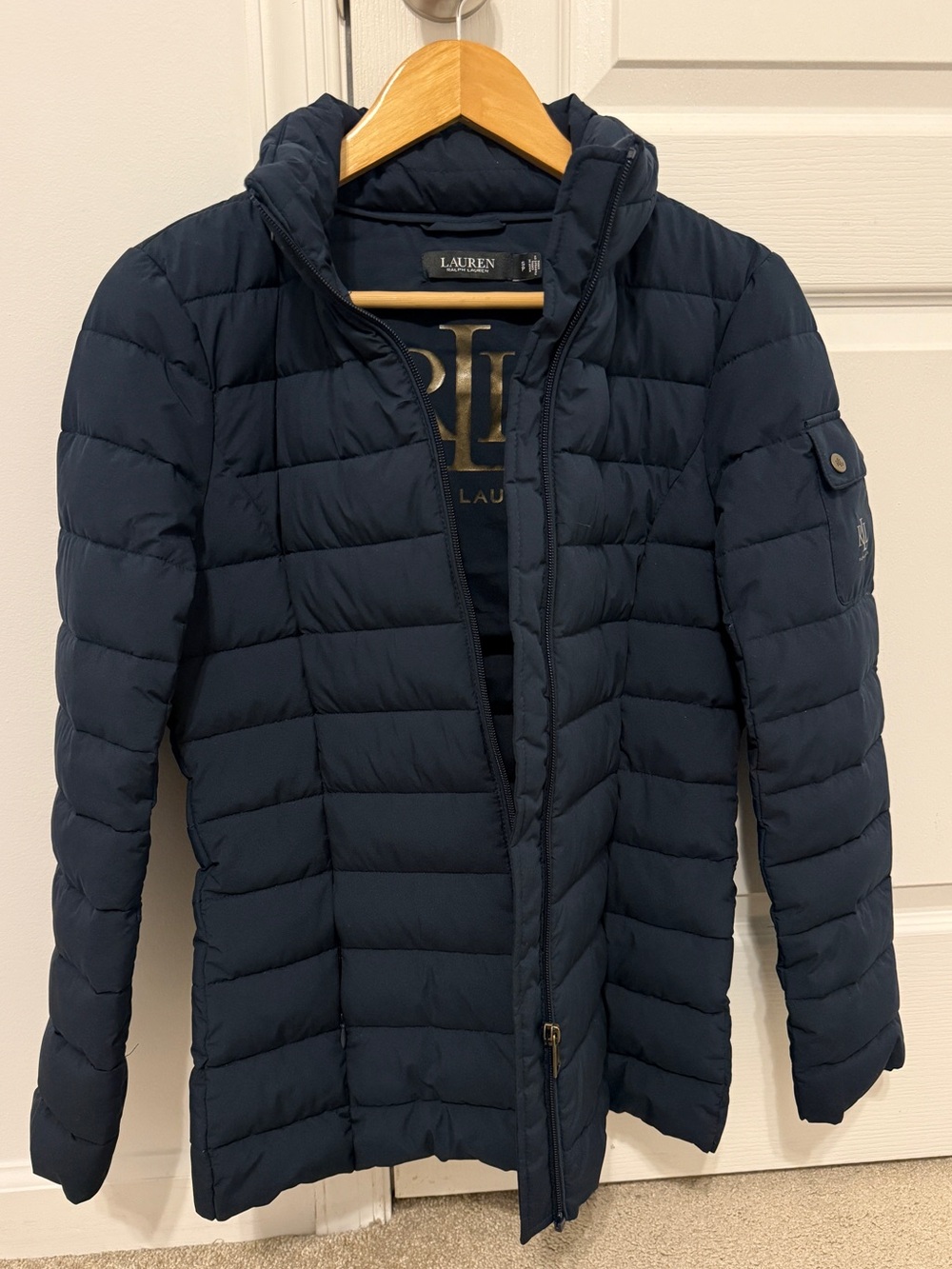 Ralph Lauren Navy Puffer Jacket – EUC 🧥✨
